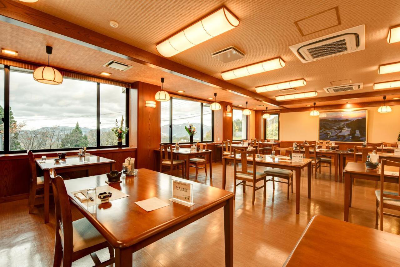 Unkai Hotel Tōkamachi Exterior foto